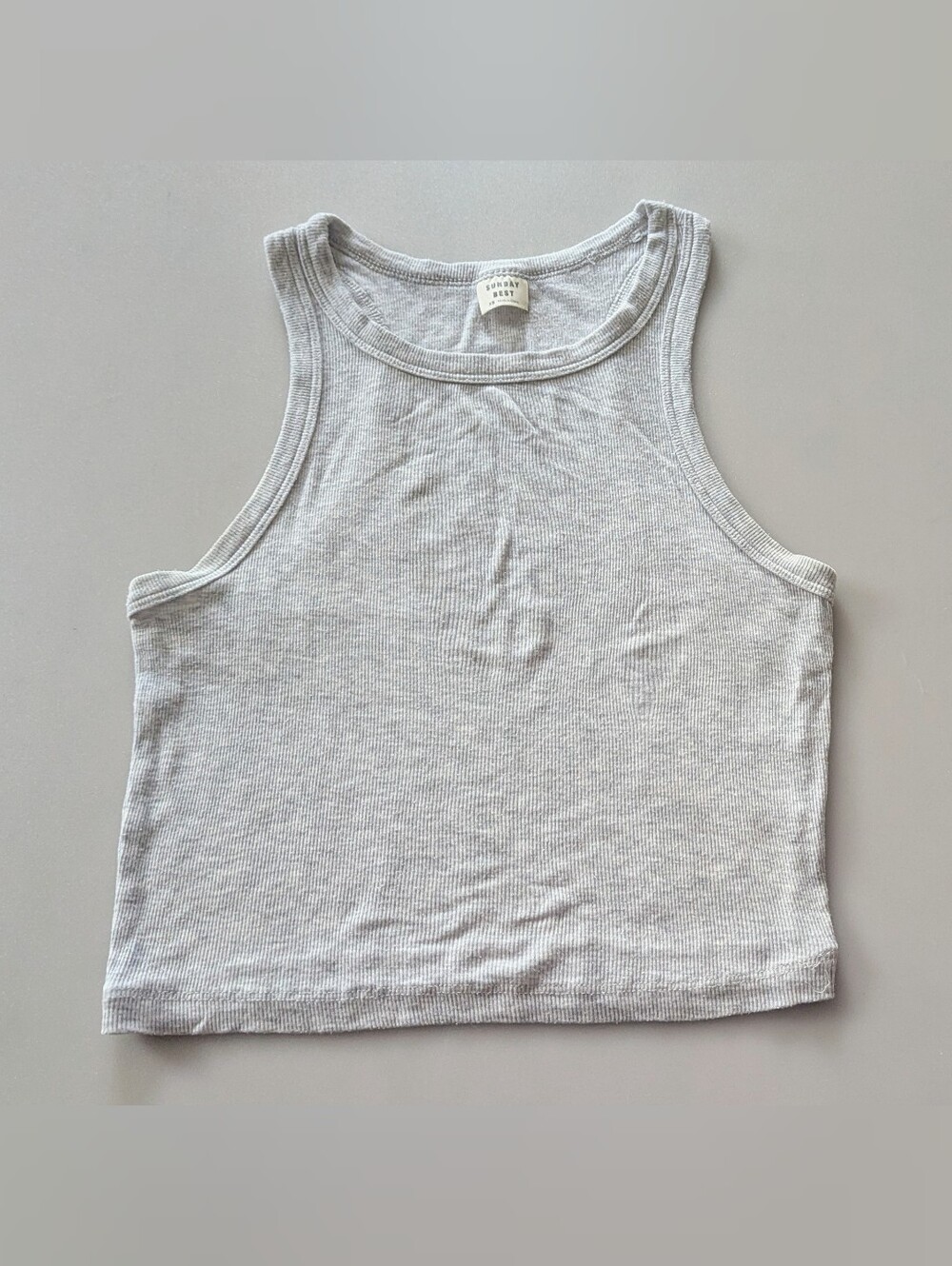 Sunday Best Light Gray Stretch Ribbed Cropped Racer Back Tank Top. Size XSmall.